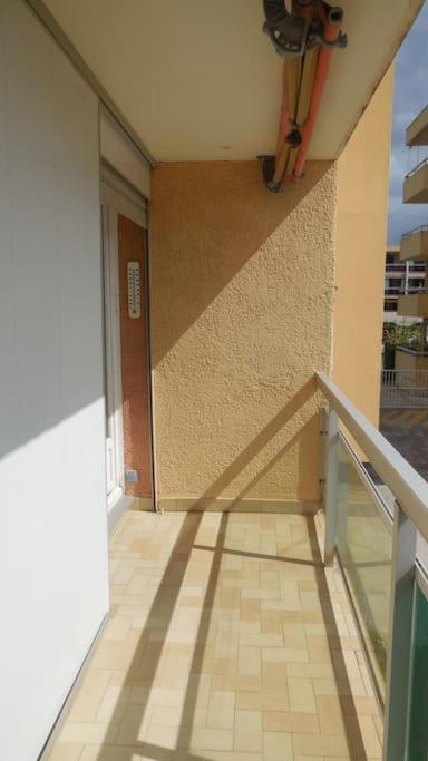 Agreable T3, Bormes Les Mimosas Apartment ภายนอก รูปภาพ